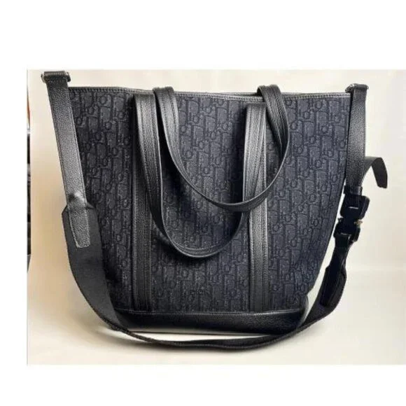 CHRISTIAN DIOR MONOGRAM TOTE BAG - Picture 2 of 16